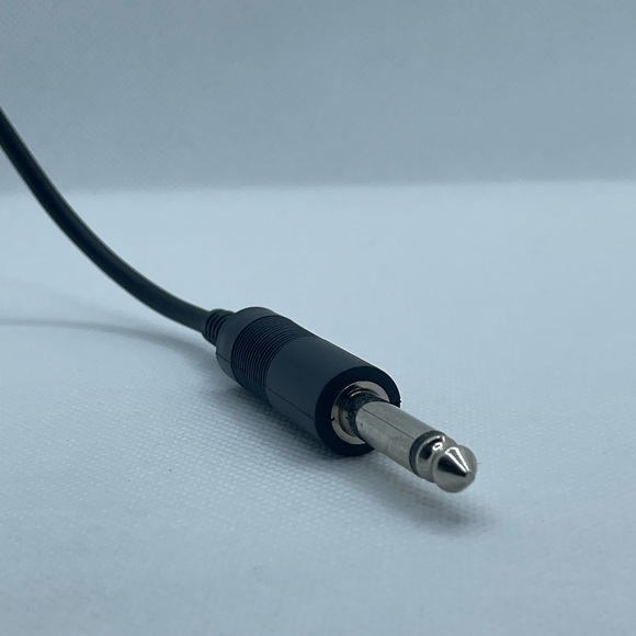 Yamaha PA-150 sustain pedal for electronic piano/keyboard. - Picture 4 of 4